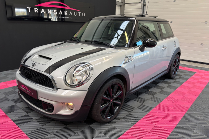 MINI HATCH R56