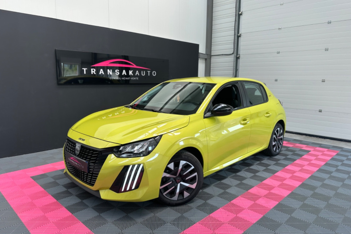 PEUGEOT 208